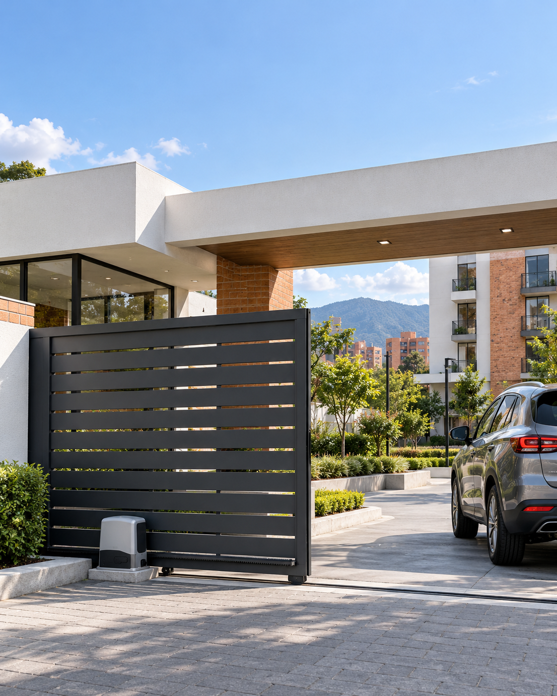 Portón automático en conjunto residencial
